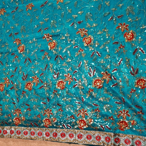 Blue sari - Picture 1 of 2
